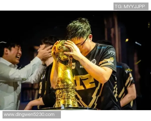 RNG实力引发热议电竞圈对其表现的不同看法与分析