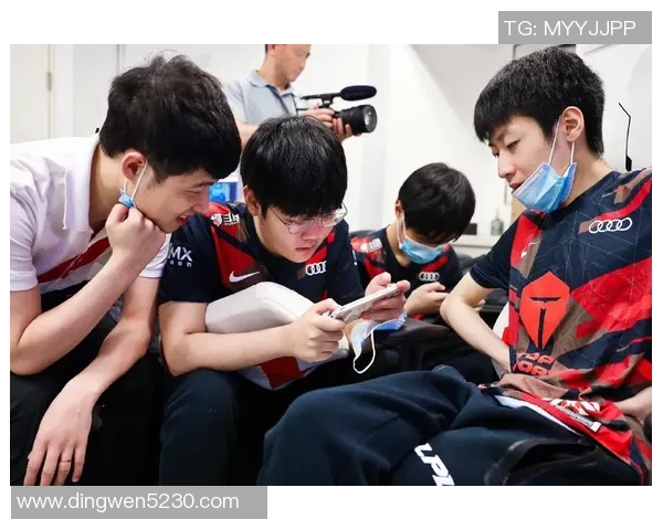 和平精英战术解析:深入探讨TES战队的防守策略与技巧 和平精英战术解析:深入探讨TES战队的防守策略与技巧